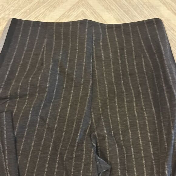 Lyssé Women’s Pull On Black with Pinstripes + Grey & Black Side Stripes - Size L - Picture 7 of 8